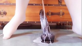 АЗИЙН ОХИН ТААЛАГДДАГ БАЙХ